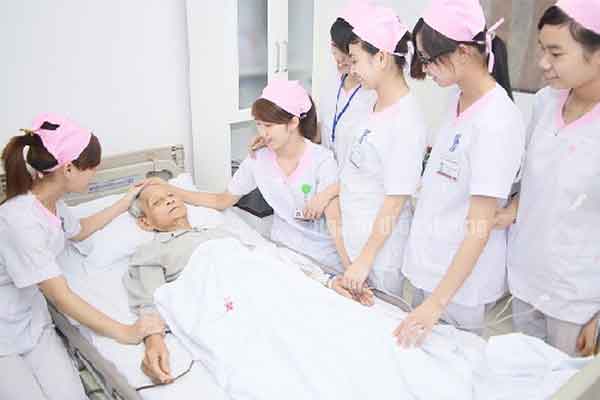 di-xuat-khau-lao-dong-duc