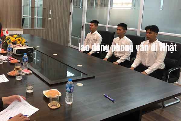 Trung tâm xuất khẩu lao động tuyển dụng