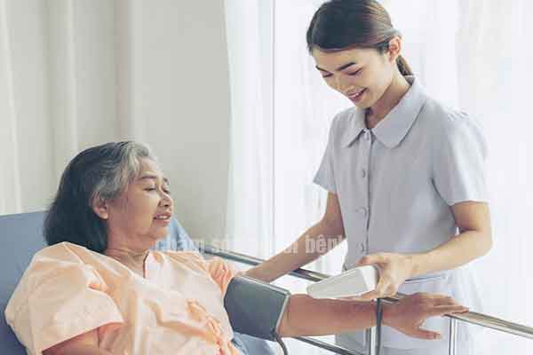 Xuất khẩu lao động ngành điều dưỡng