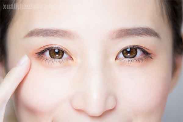 Bị mù màu có đi xuất khẩu lao động được không