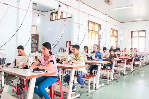 Nên học nghề gì cho nữ không bằng cấp