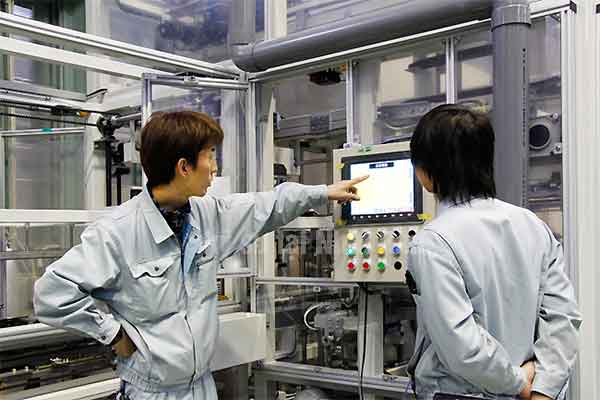 Xuất khẩu lao động là làm những công việc gì