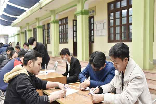 Biết tiếng Trung nhưng không có bằng đại học thì có thể làm gì