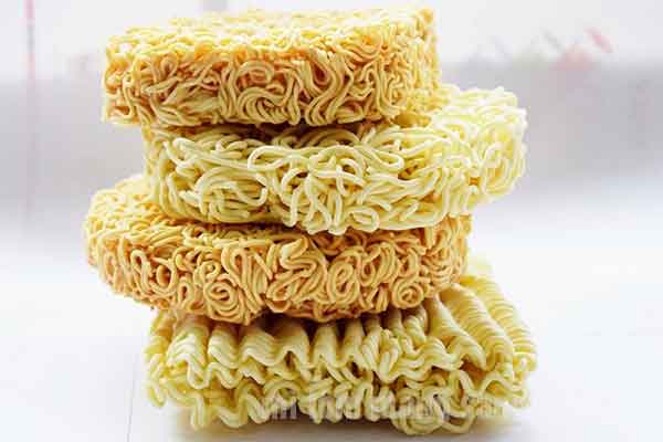 Đi Nhật có được mang mì tôm không