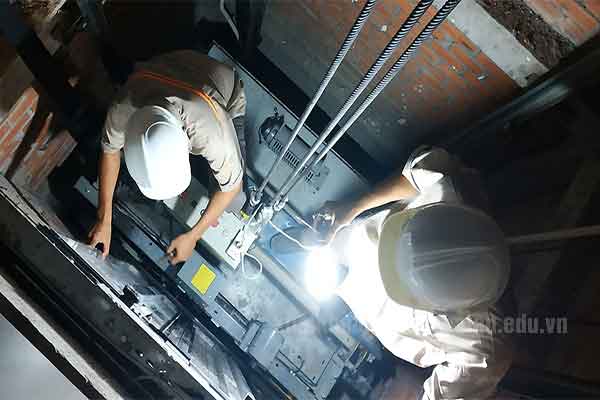 Tuyển 02 Nam lắp ráp và bảo trì thang máy tại Đài Loan