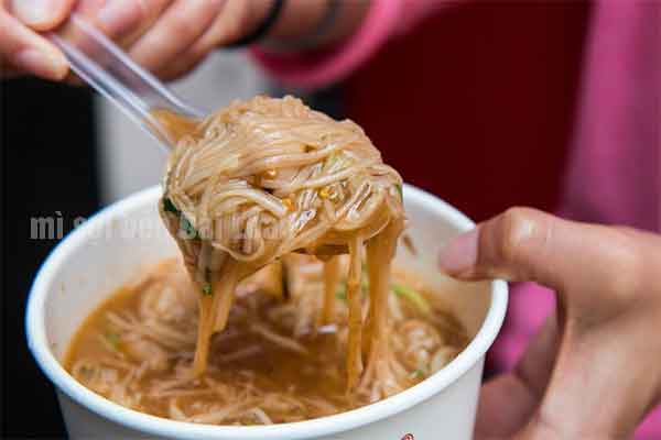 Công ty sản xuất mì sợi tại Đài Loan tuyển 02 Nam làm mì