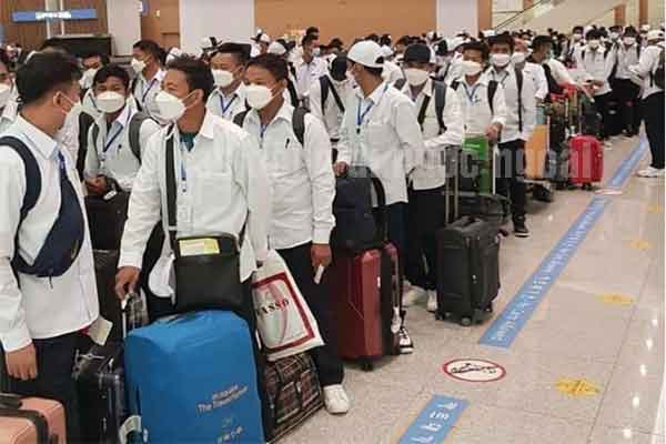 Tuyển 02 Nam đi xuất khẩu lao động thao tác máy móc