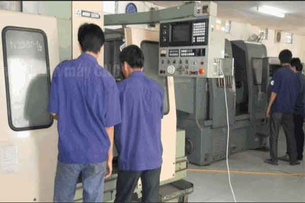 Tuyển 03 Nam thao tác máy cơ khí CNC tại Cao Hùng, Đài Loan