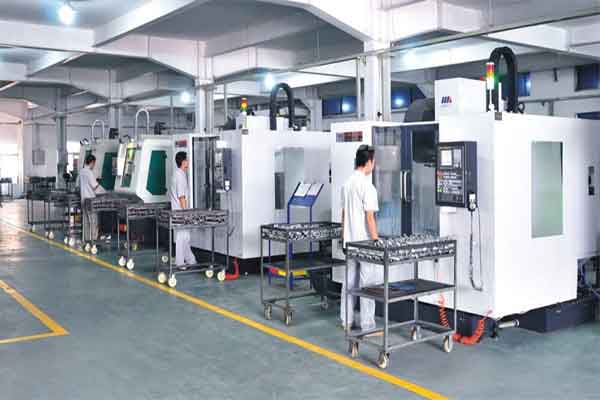 Tuyển Nam có kinh nghiệm về CNC sang Đài Loan làm việc