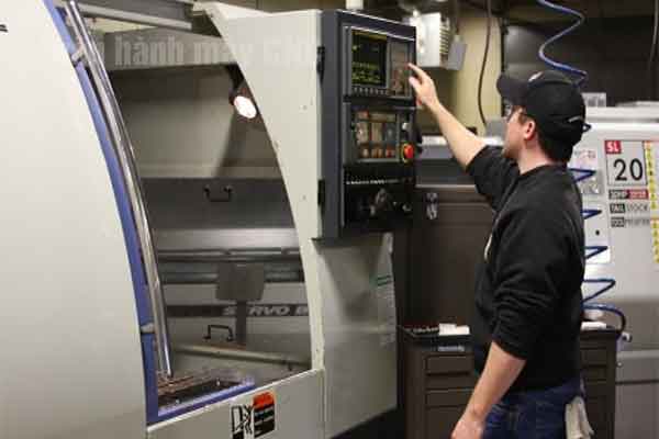 Xí nghiệp Ngân Hồng tại Đài Loan tuyển 02 lao động vận hành máy CNC