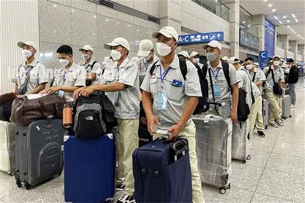 Tuyển 05 Nam làm việc tại xưởng in ấn Đài Loan