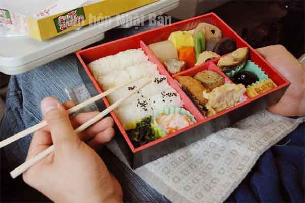 Tuyển 18 Nam Nữ cho đơn cơm hộp ở Tokyo, Nhật Bản