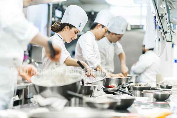 xuất khẩu lao động Albania