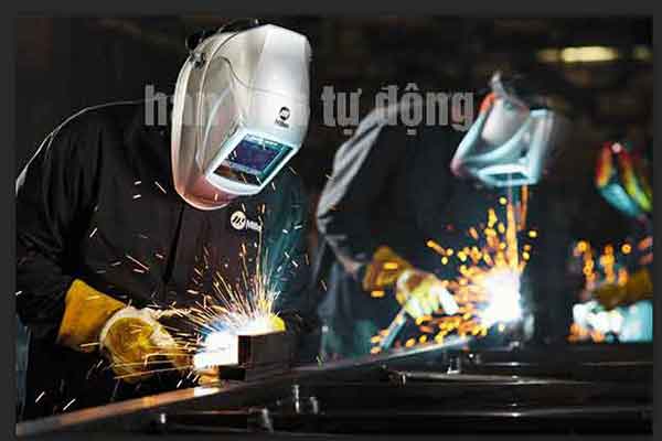 Đơn hàng kỹ sư hàn bán tự động tại Nhật